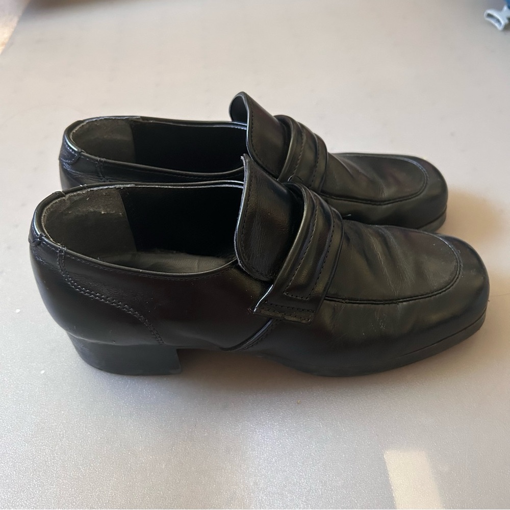 Vintage Montgomery Ward Black Leather Penny Loafers